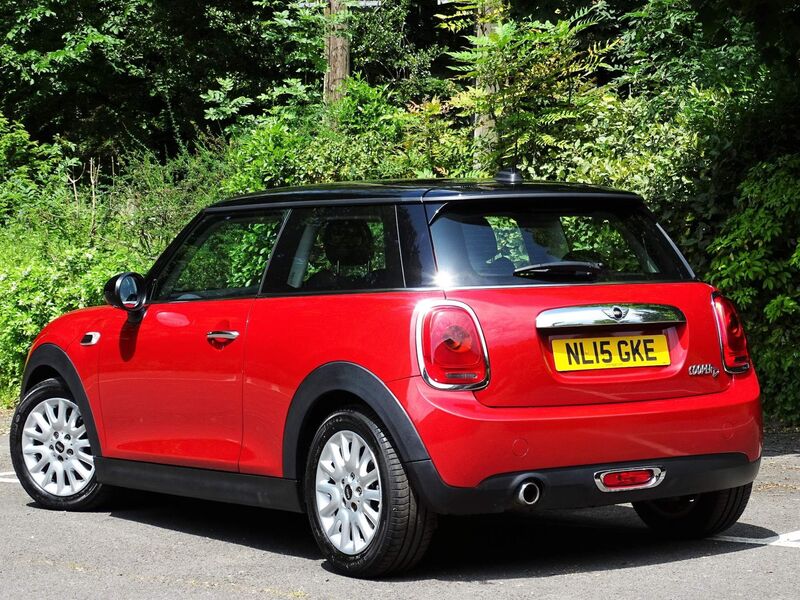 MINI HATCH