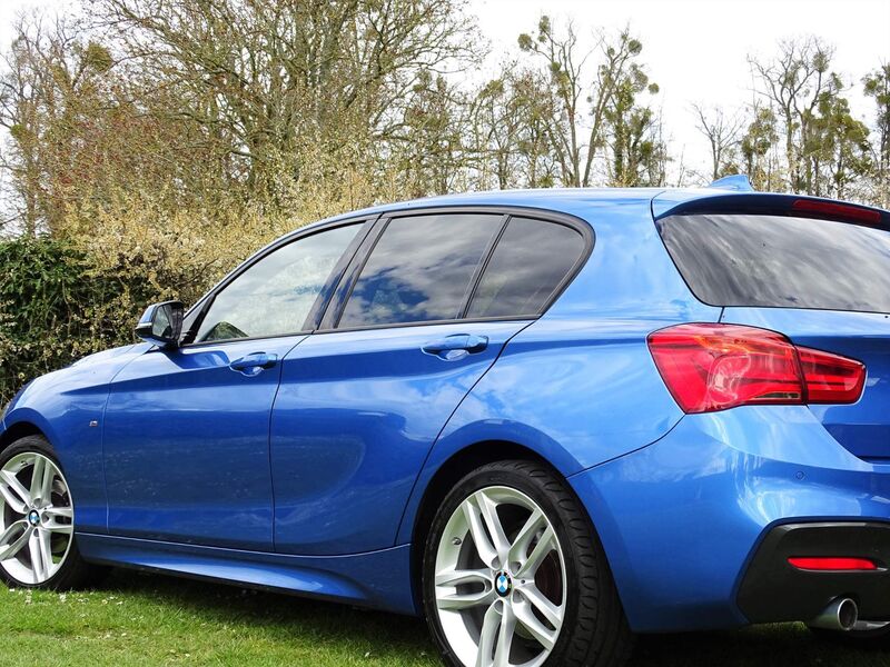 BMW 1 SERIES